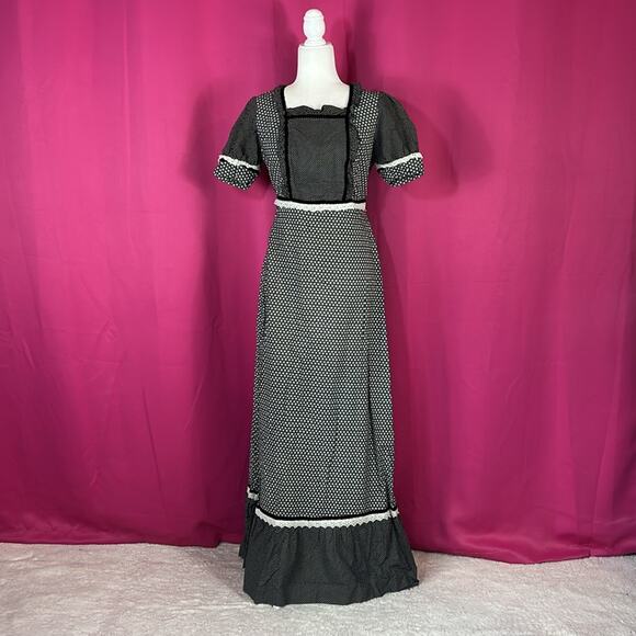 Vintage 70s unbranded black white floral polka dot a line prairie maxi dress med Vintage 70s unbranded black white floral polka dot a line prairie maxi dress med
